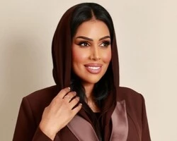 أمينة الدوسري